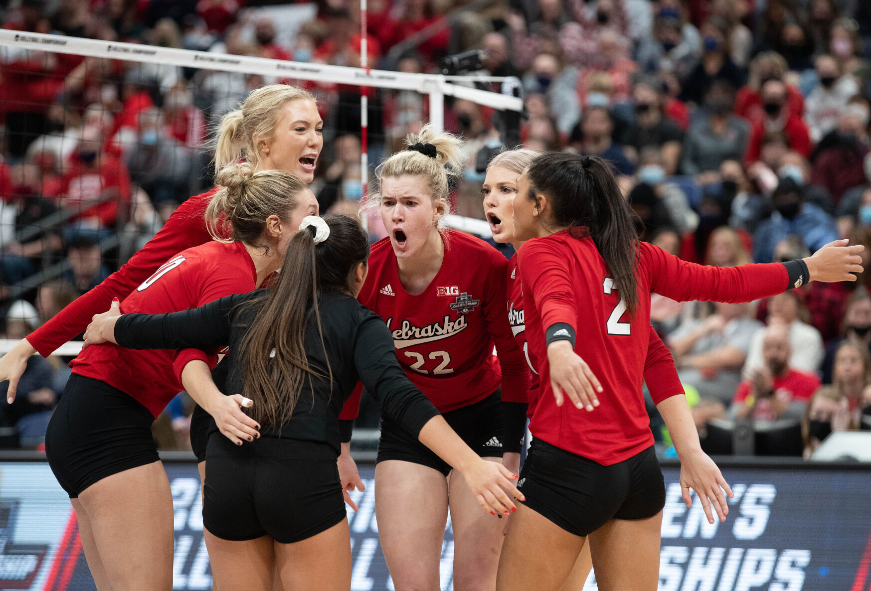 121921-owh-spo-nuvolley60.jpg